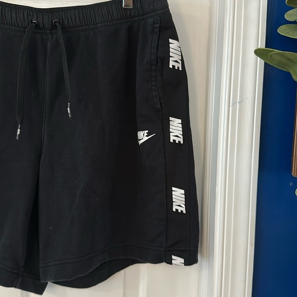 NWOT Men’s Nike Sportswear CE FT Hybrid Shorts Size XL - Picture 4 of 7